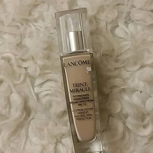 Lancome Teint Miracle Foundation 110C